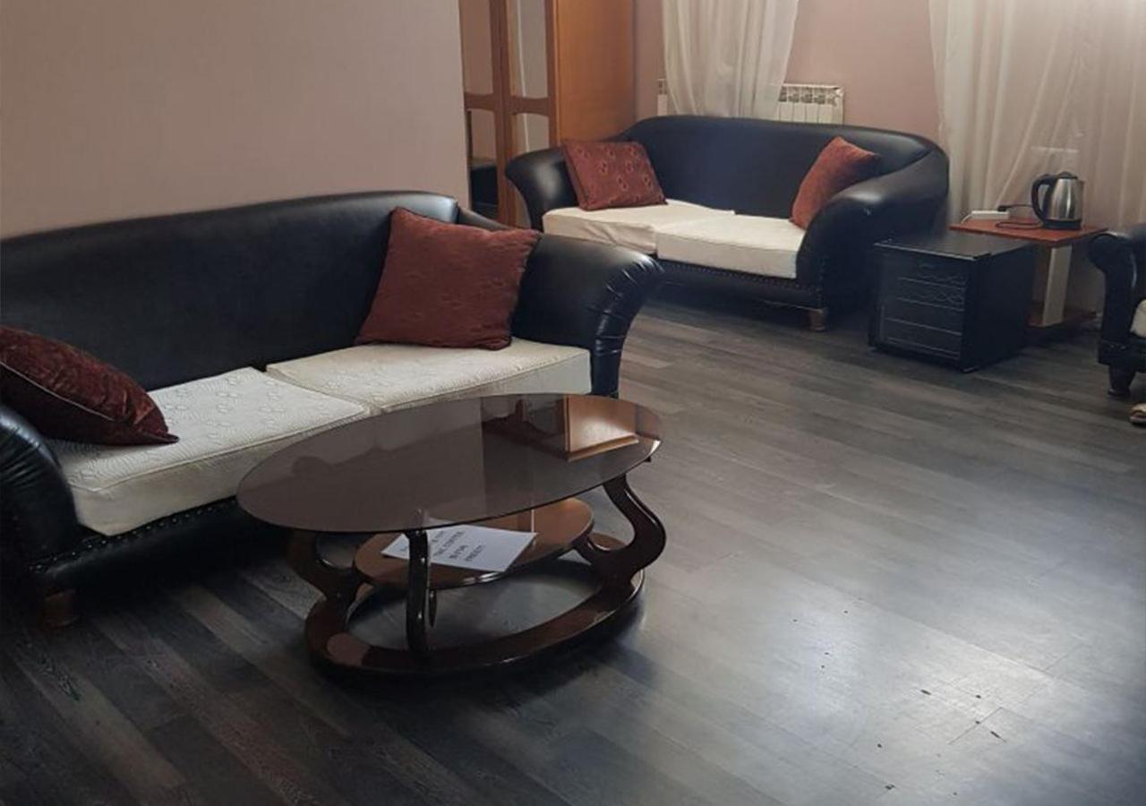 Emperum Nelson Hotel Kiszyniów Zewnętrze zdjęcie