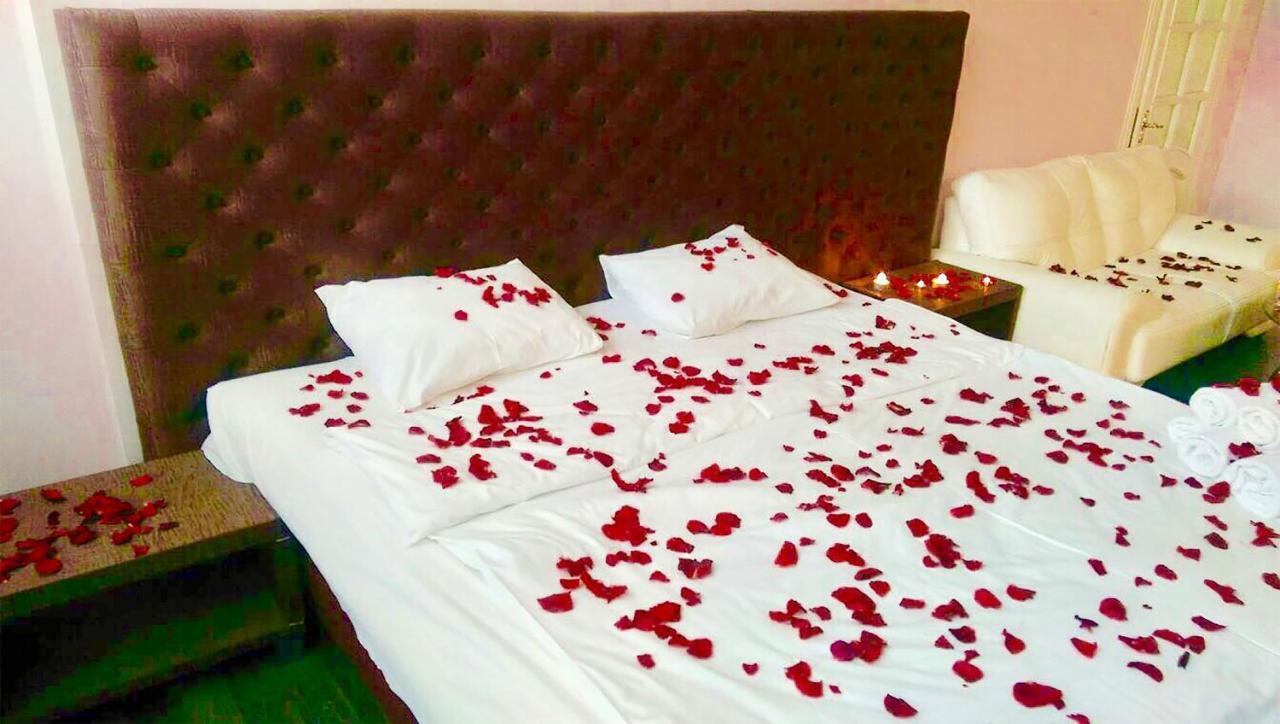 Emperum Nelson Hotel Kiszyniów Zewnętrze zdjęcie