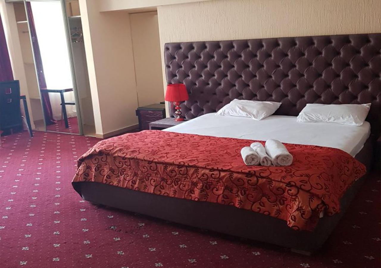 Emperum Nelson Hotel Kiszyniów Zewnętrze zdjęcie