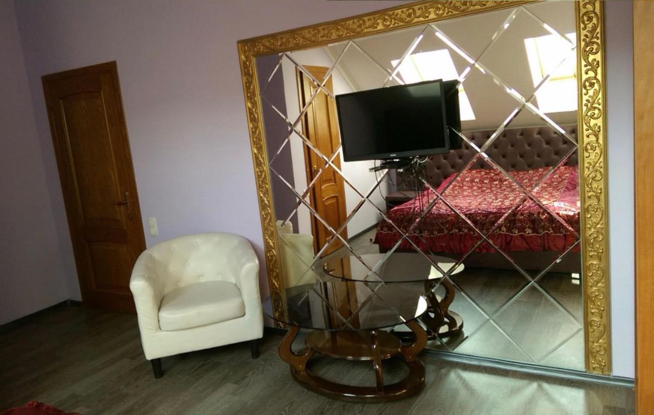 Emperum Nelson Hotel Kiszyniów Zewnętrze zdjęcie