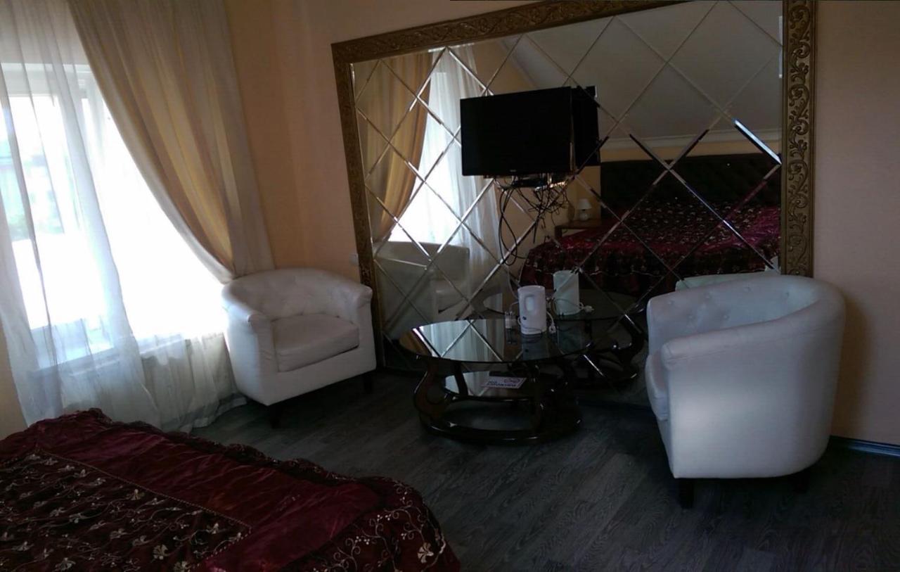 Emperum Nelson Hotel Kiszyniów Zewnętrze zdjęcie