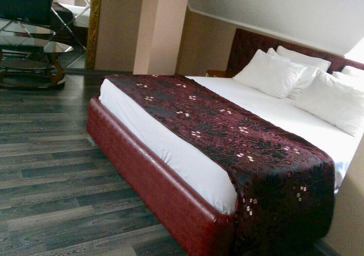 Emperum Nelson Hotel Kiszyniów Zewnętrze zdjęcie