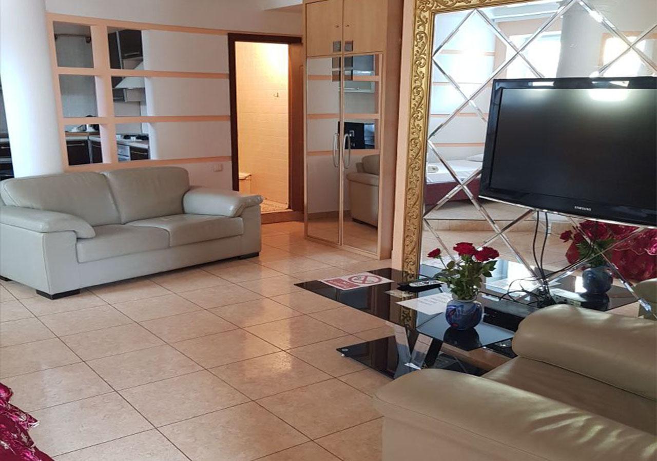 Emperum Nelson Hotel Kiszyniów Zewnętrze zdjęcie