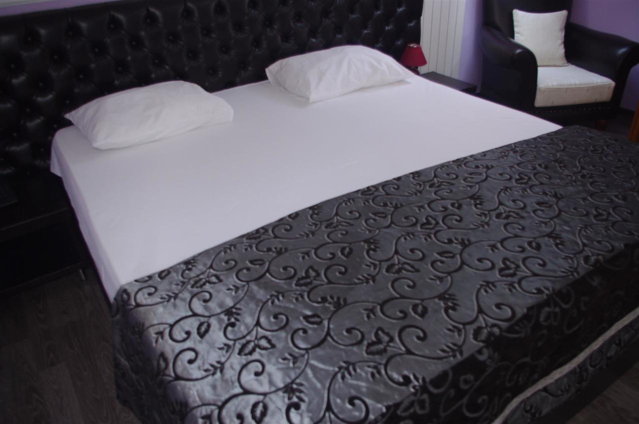 Emperum Nelson Hotel Kiszyniów Zewnętrze zdjęcie