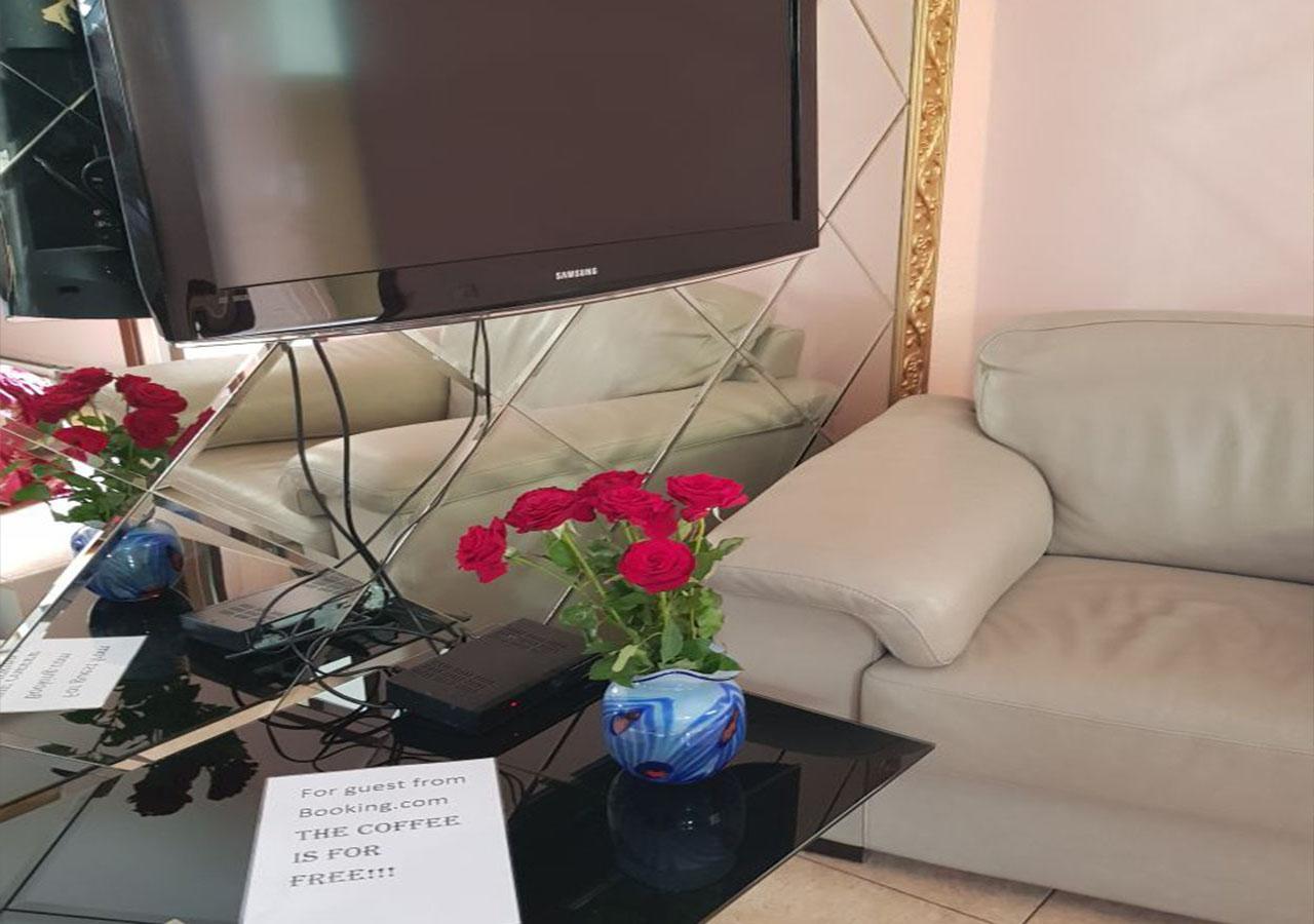 Emperum Nelson Hotel Kiszyniów Zewnętrze zdjęcie