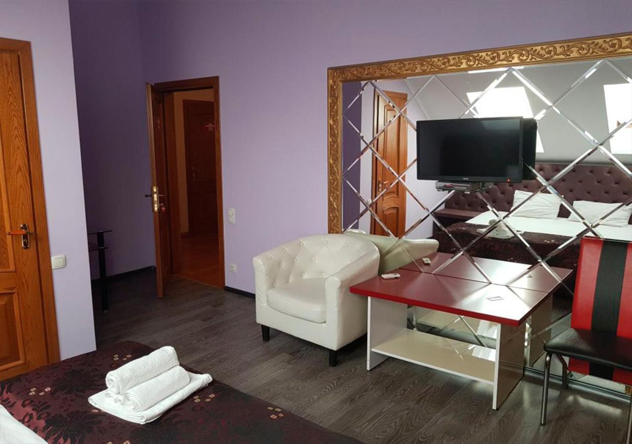 Emperum Nelson Hotel Kiszyniów Zewnętrze zdjęcie